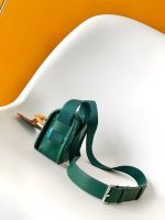 Louis Vuitton M12637 Bosphore Wearable Wallet - Image 3