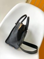 Louis Vuitton M21546 On My Side PM - Image 4