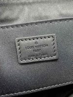 Louis Vuitton M12806 Pulse Wearable Wallet - Image 10