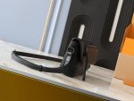 Louis Vuitton M12636 Pulse Wearable Wallet - Image 3