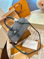 Louis Vuitton NANO SPEEDY - Image 2