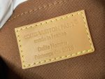 Louis Vuitton M26020 Trocadéro Wearable Wallet - Image 10