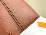Louis Vuitton M66540 Wallet - Image 10