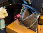 Louis Vuitton M12075 Lucky Trunk - Image 10