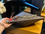 Louis Vuitton M12075 Lucky Trunk - Image 8