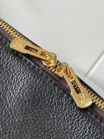 Louis Vuitton M26359 Express MM - Image 5