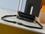 Louis Vuitton M83359 Pochette Coussin - Image 5