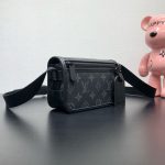 Louis Vuitton M12599 Bosphore Wearable Wallet - Image 4