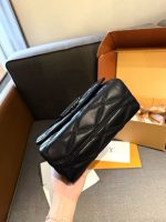 Louis Vuitton M11374 GO-14 Medium Gloves - Image 9