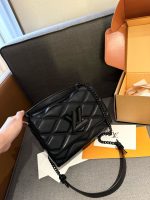 Louis Vuitton M11374 GO-14 Medium Gloves - Image 4