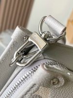 Louis Vuitton M14213 OnTheGo East West - Image 11