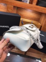 CHANEL Lambskin Mini Madison Flap White - Image 3
