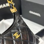 CHANEL SMALL HOBO BAG - Image 6