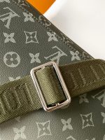 Louis Vuitton M11593 District PM - Image 9