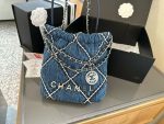 CHANEL 22 mini handbag - Image 2