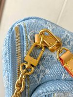 Louis Vuitton M83353 Mini Bumbag - Image 8