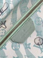 Louis Vuitton M22519 Discovery Backpack - Image 10