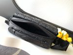 Louis Vuitton M58489 S Lock Messenger - Image 4