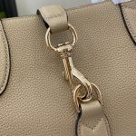 Gucci Medium tote bag with hook closure - Image 6