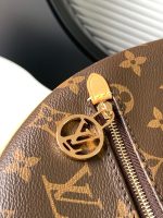Louis Vuitton M81098 Loop - Image 7
