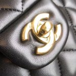 CHANEL SMALL CLASSIC HANDBAG LAMBSKIN & GOLD METAL - Image 4