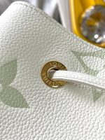 Louis Vuitton M24048 Néonoé BB - Image 7
