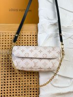 Louis Vuitton M83091 Wallet on Chain Ivy - Image 2