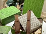 GUCCI SUPREME MESSENGER BAG - Image 6