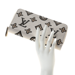 Louis Vuitton Monogram Giant Wild At Heart Zippy Wallet Creme - Image 6