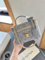 Louis Vuitton M12427 Vanity Chain Pouch - Image 5