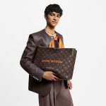 Louis Vuitton M13928 Shopper Tote MM - Image 2