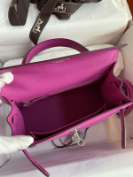 Hermès Kelly Handbag Pink Epsom with Palladium Hardware 25 - Image 10