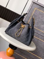 CHANEL 25 Small Handbag - Image 2