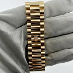 Rolex Day-Date 36 128238 Yellow Gold Green Diamond Dial (2024) - Image 10
