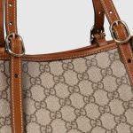 GUCCI EMBLEM LARGE TOTE BAG - Image 6
