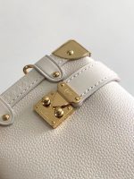 Louis Vuitton M23915 Side Trunk PM - Image 7