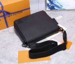 Louis Vuitton M57080 TAKEOFF Messenger Bag - Image 6