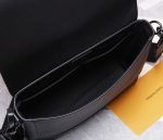 Louis Vuitton M57080 TAKEOFF Messenger Bag - Image 10