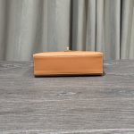 Hermès Gold Kelly Pochette Clutch Swift Gold Hardware - Image 10