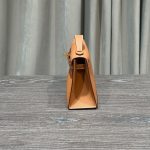 Hermès Gold Kelly Pochette Clutch Swift Gold Hardware - Image 5