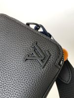 Louis Vuitton M59161 Alpha Wearable Wallet - Image 6