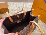 Louis Vuitton Jungle hot mom bag OnTheGo - Image 3
