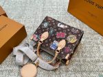 Louis Vuitton Jungle Mom bag onthego - Image 8