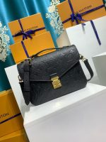 Louis Vuitton M41487 Pochette Metis - Image 2