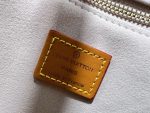 Louis Vuitton Shopper Medium - Image 9