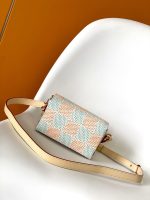 Louis Vuitton N40674 Steamer Wearable Wallet - Image 9