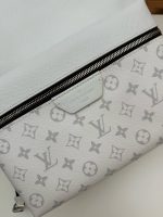 Louis Vuitton M31061 Discovery Backpack - Image 5