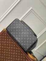 Louis Vuitton M46683 Montsouris Backpack - Image 5