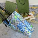GUCCI Supreme Monogram Blooms Medium Reversible Tote Beige Blue Navy - Image 4
