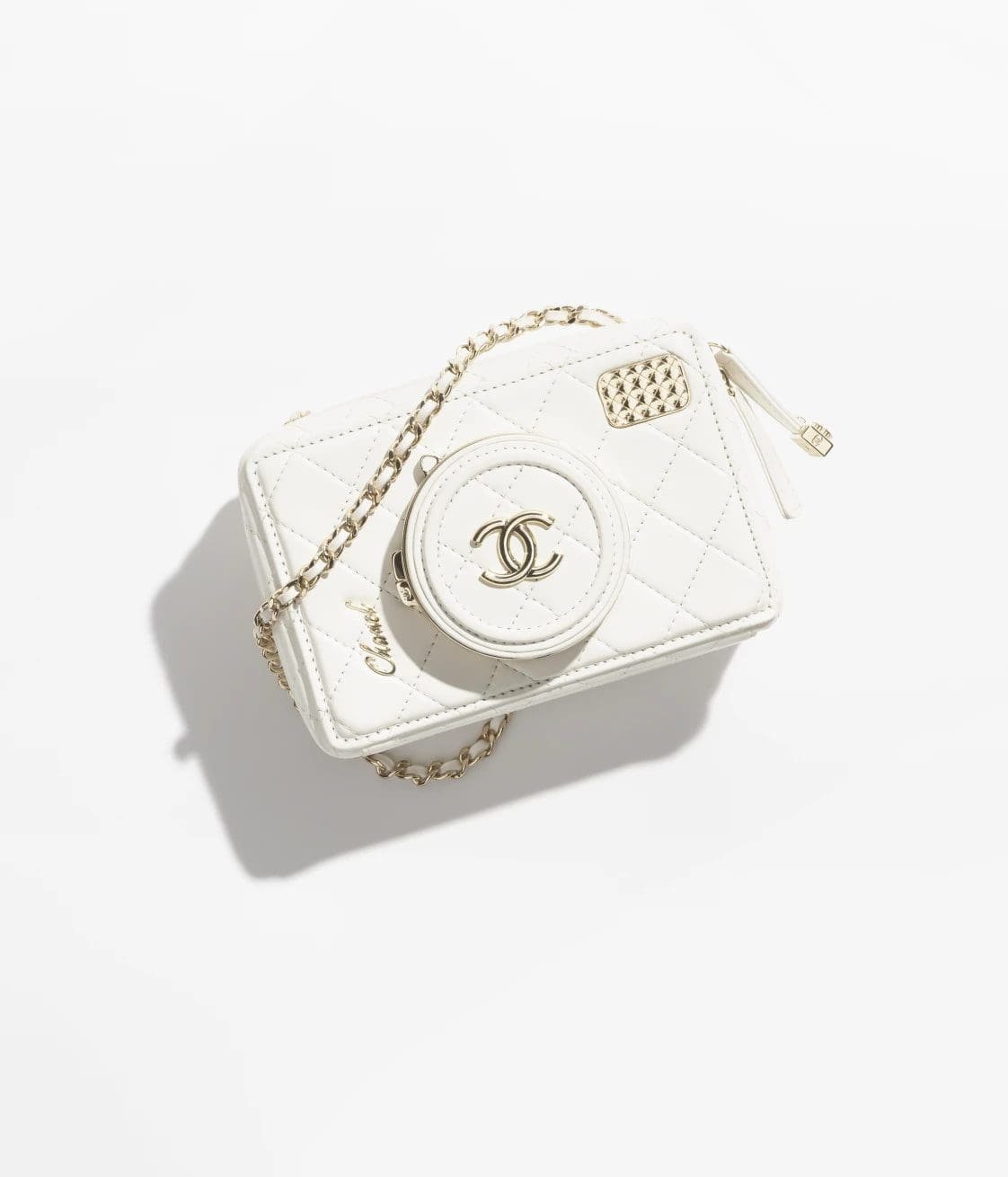 uGMjDq4r-XBP1M74F6O9WYMRQ79IL.jpg CHANEL CAMERA BAG Lambskin White - Image 1